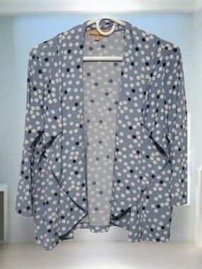 Ellen Tracy Open Drape Front Top women's size medium Blue White Polka Dot Circle